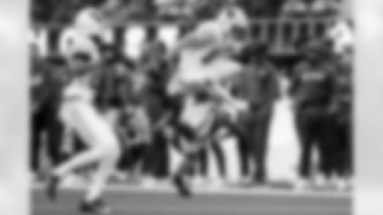 Arizona Cardinals tight end Trey McBride (85) during the Week 18 regular season game between the Arizona Cardinals and the Los Angeles Rams on Sunday, Jan. 4, 2026 in Inglewood, CA.