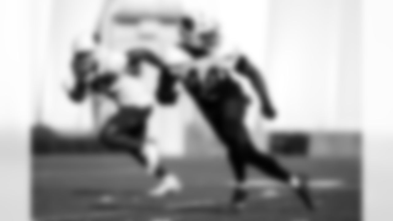 Arizona Cardinals linebacker Owen Pappoe (44) during practice at the Dignity Health Training Facility on Thursday, Dec. 4, 2025 in Tempe, AZ.