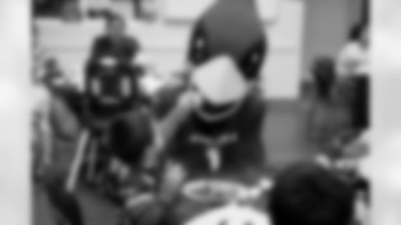 The Arizona Cardinals and Phoenix Rescue Mission host families for a Thanksgiving meal event on Monday, Nov. 24, 2025 in Phoenix, AZ.