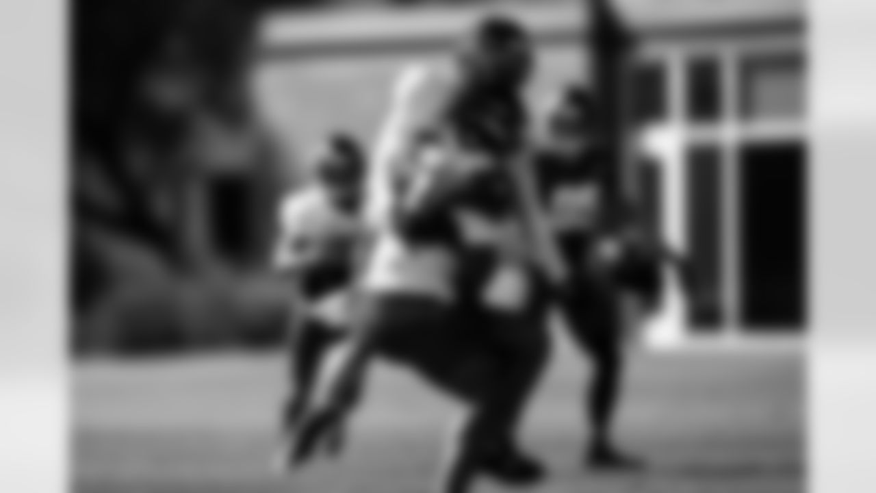 Arizona Cardinals cornerback Darren Hall (30) and Arizona Cardinals tight end Elijah Higgins (84) during practice at the Dignity Health Training Facility on Thursday, Nov. 13, 2025 in Tempe, AZ.