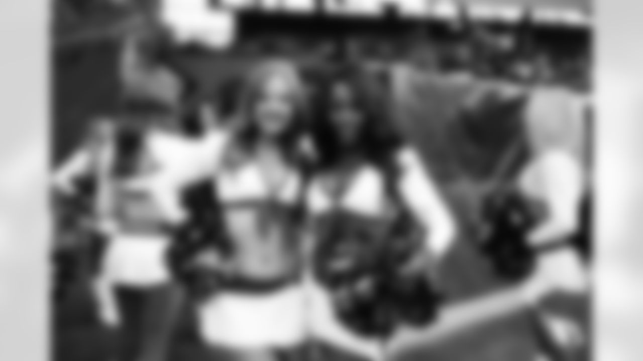cheerleaders vs ravens_00132