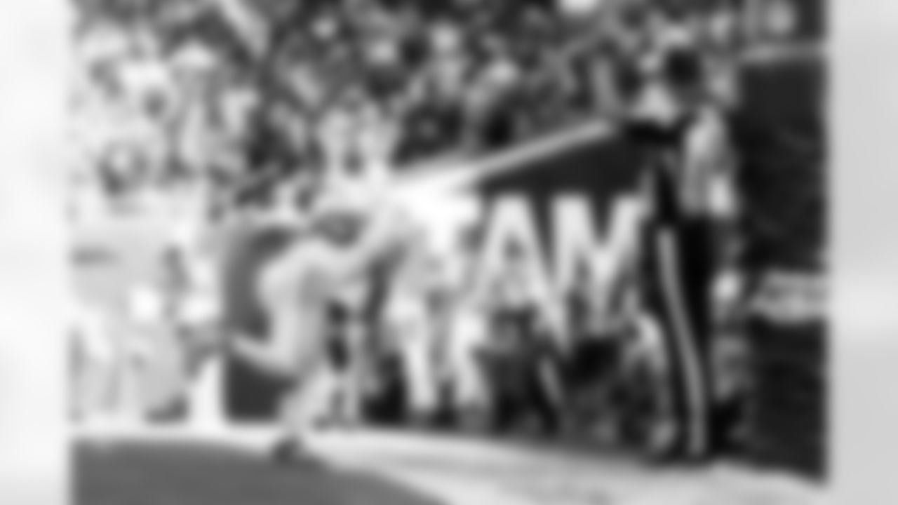 Arizona Cardinals tight end Trey McBride (85) during the Week 13 regular season game between the Arizona Cardinals and the Tampa Bay Buccaneers on Sunday, Nov. 30, 2025 in Tampa, FL.