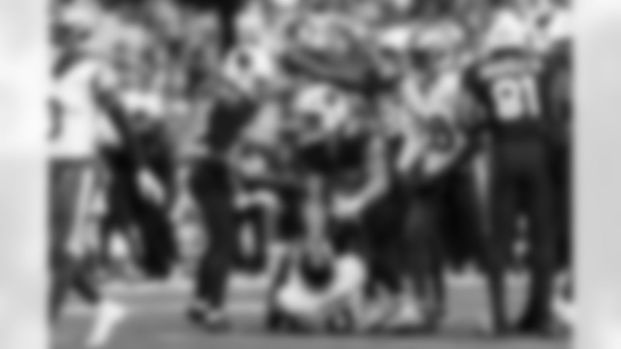 Arizona Cardinals tight end Trey McBride (85) during the Week 14 regular season game between the Arizona Cardinals and the Los Angeles Rams on Sunday, Dec. 7, 2025 at State Farm Stadium.