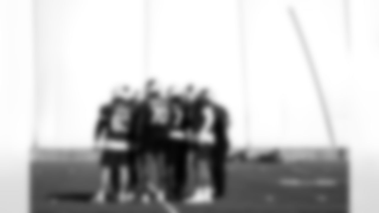 Arizona Cardinals offensive lineman Evan Brown (63), Arizona Cardinals offensive lineman Paris Johnson Jr. (70), Arizona Cardinals quarterback Jacoby Brissett (7) and Arizona Cardinals offensive lineman Josh Fryar (78) during practice at the Dignity Health Training Facility on Wednesday, Dec. 3, 2025 in Tempe, AZ.