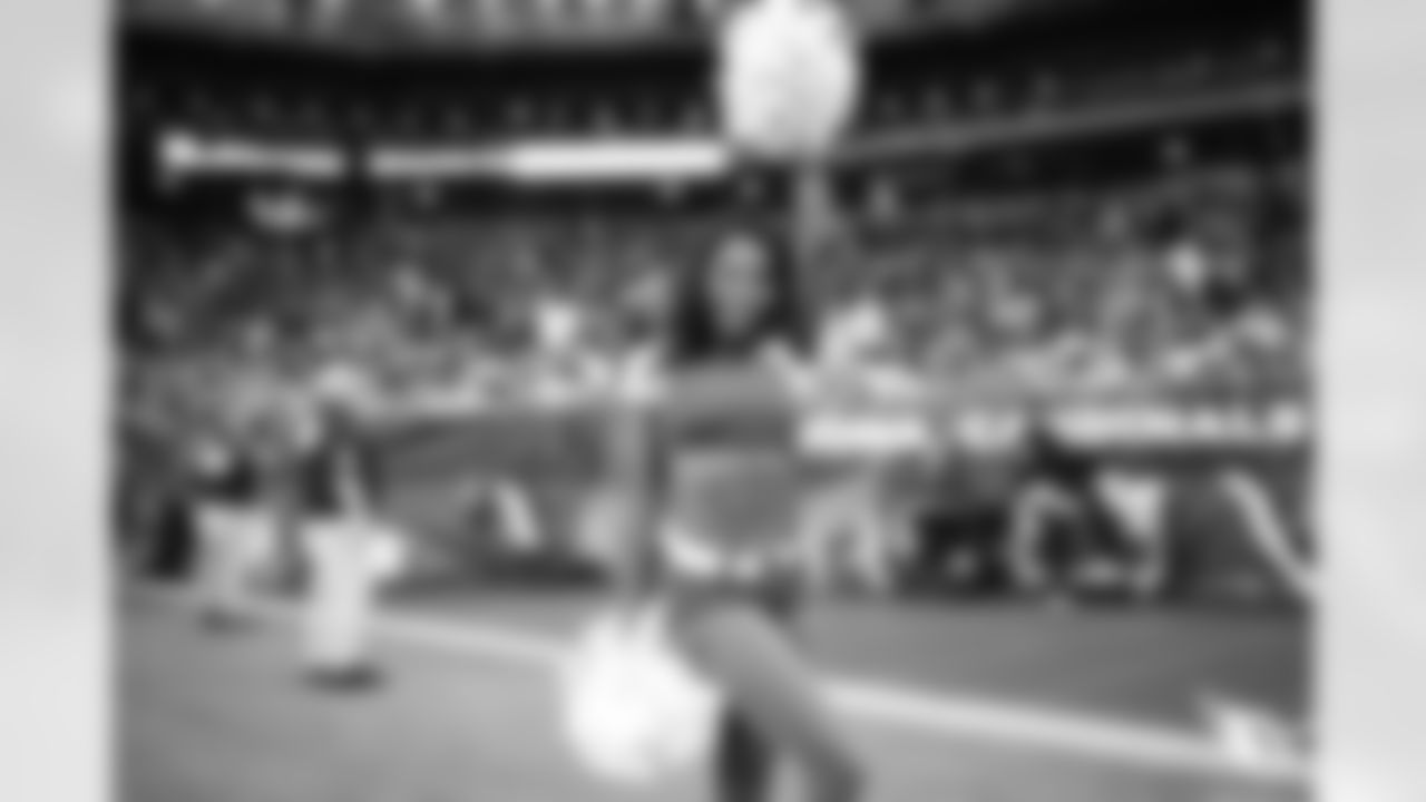 cheerleaders vs ravens_00101