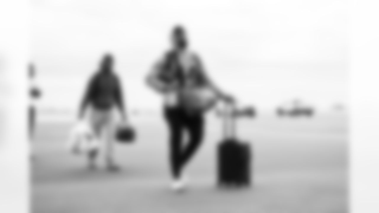 Arizona Cardinals linebacker Owen Pappoe (44) travels to Cincinnati before the Week 17 regular season game against the Cincinnati Bengals on Saturday, Dec. 27, 2025 in Phoenix, AZ.