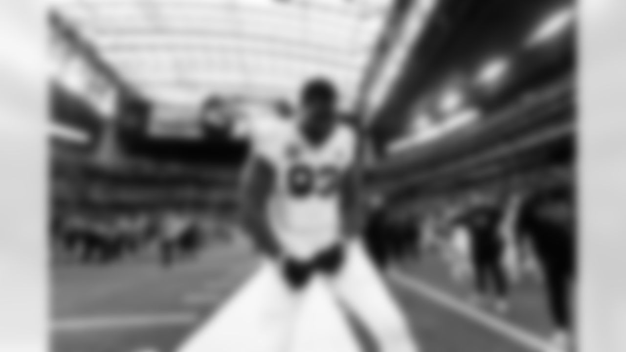 Arizona Cardinals defensive lineman Calais Campbell (93) during the Week 15 regular season game between the Arizona Cardinals and the Houston Texans on Sunday, Dec. 14, 2025 in Houston, TX.