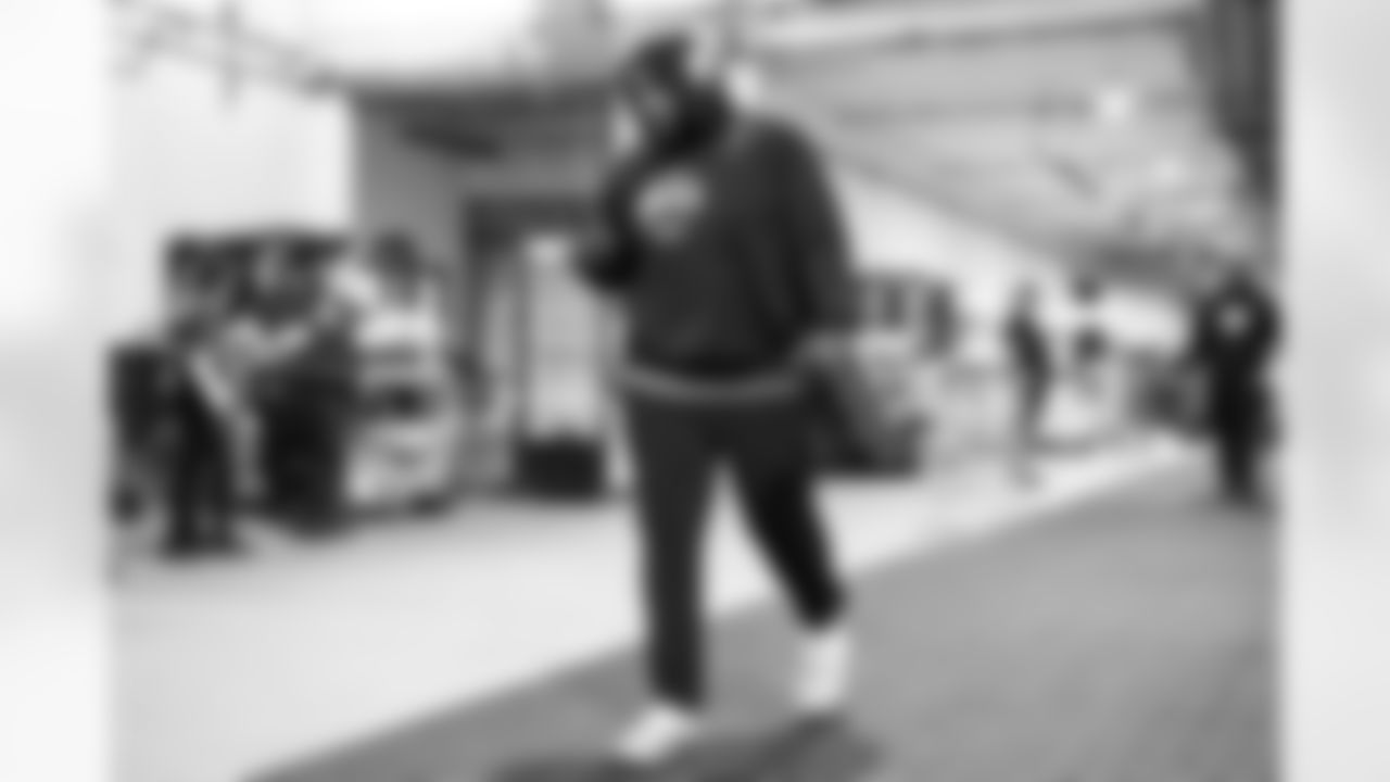 DT Jamaree Caldwell (99)