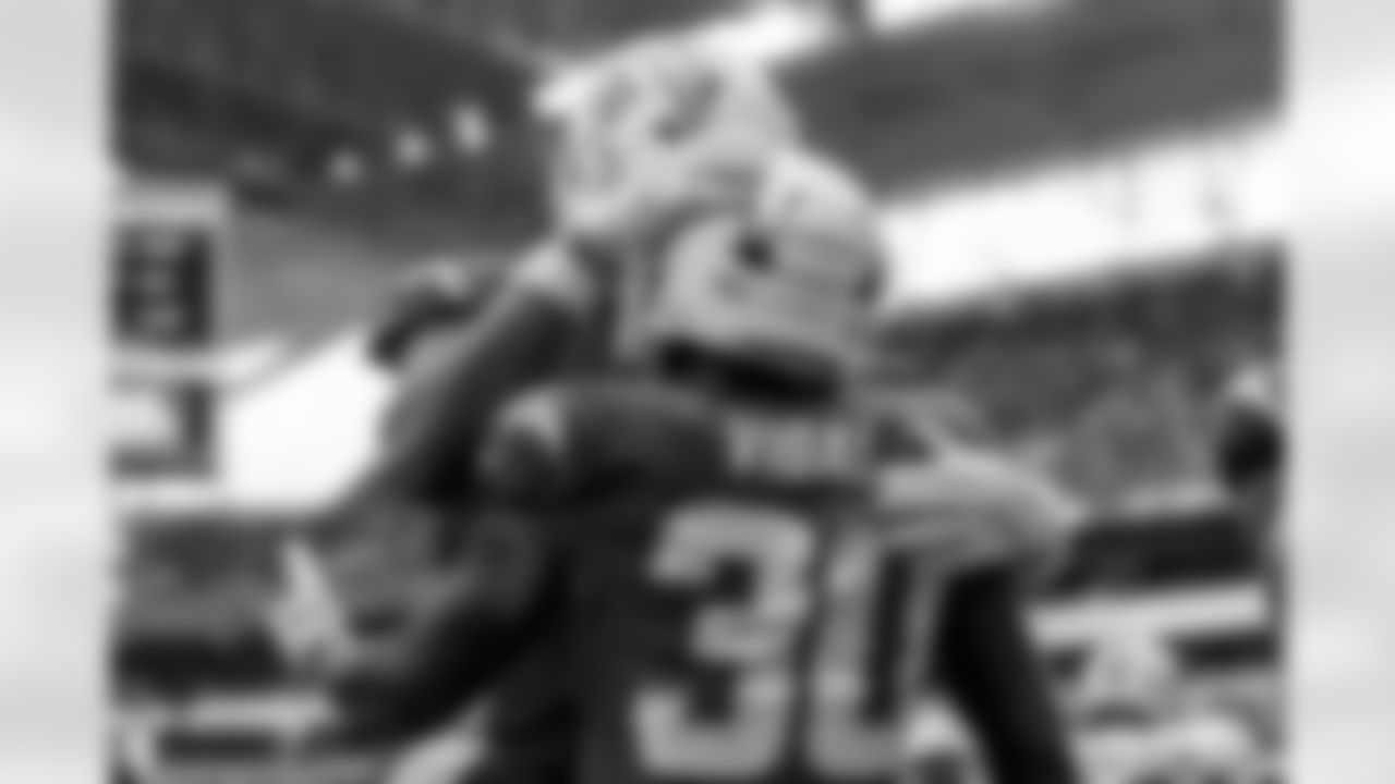 Check out the best shots from the Chargers Week 6 matchup against the Dolphins!