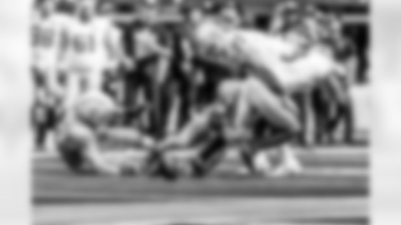 The Los Angeles Chargers play the Las Vegas Raiders on Sunday, September 8, 2024 at SoFi Stadium in Inglewood, CA.
[FINAL SCORE: LAC 22 - LV 10]