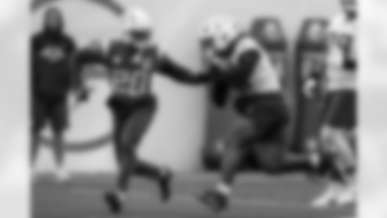 The Los Angeles Chargers play the Houston Texans on Wednesday, December 31, 2025 at SoFi Stadium in Inglewood, CA.
[FINAL SCORE: HOU 20 - LAC 16]