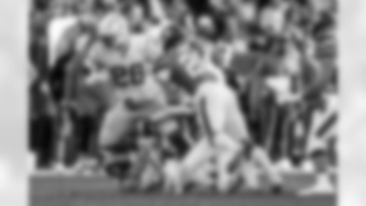 Check out the best shots from the Chargers Week 18 matchup against the Broncos!