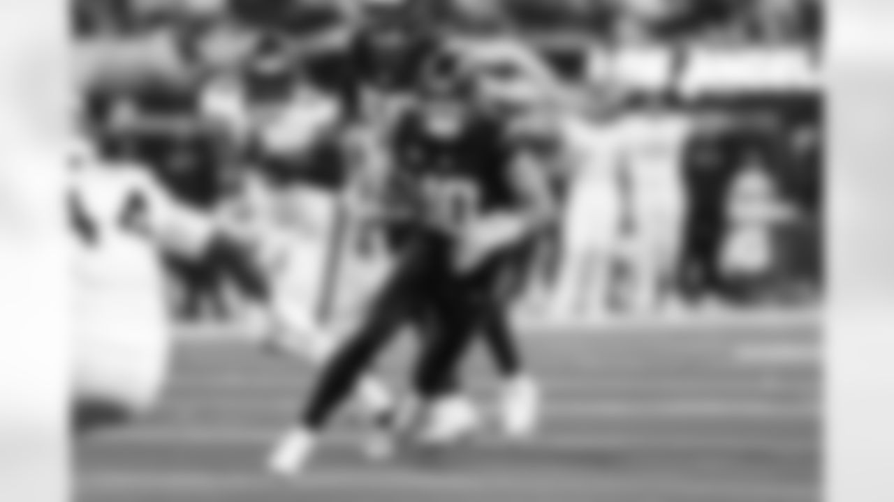 QB Justin Herbert (10)