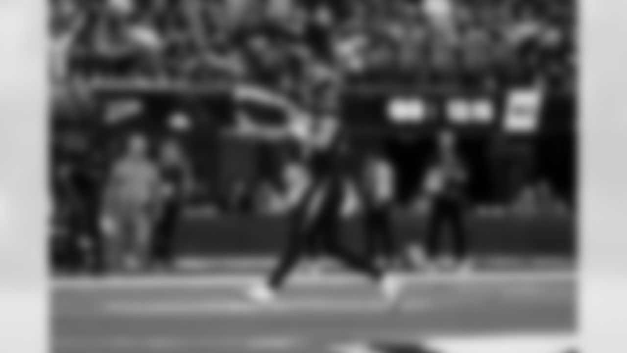 QB Justin Herbert (10)