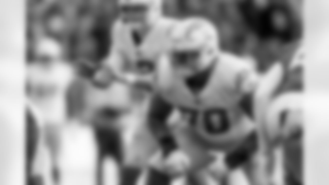 The Los Angeles Chargers play the Denver Broncos on Sunday, December 31, 2023 at Empower Field at Mile High in Denver, CO.
[FINAL SCORE: DEN 16 - LAC 9]