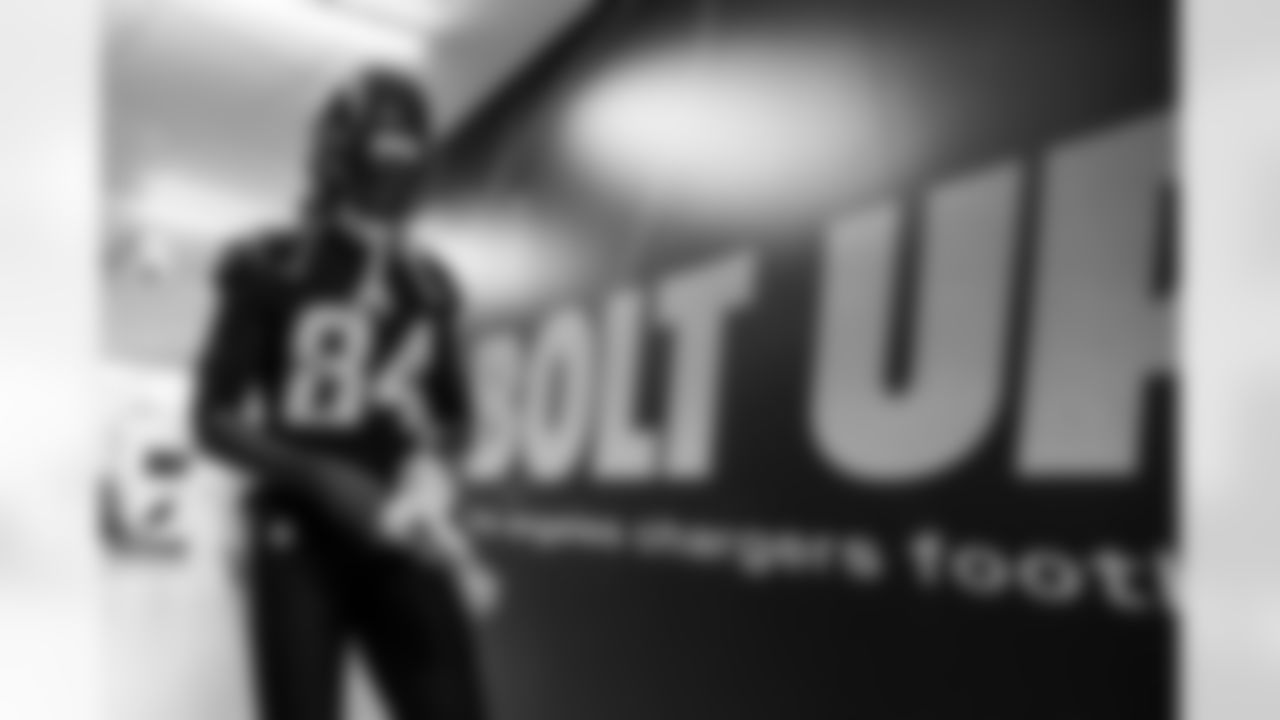 Check out the best shots from the Chargers Week 17 matchup against the Texans!