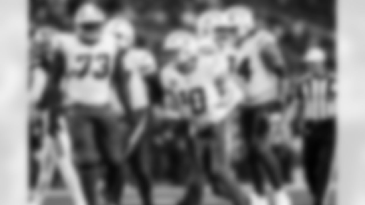 QB Justin Herbert (10)