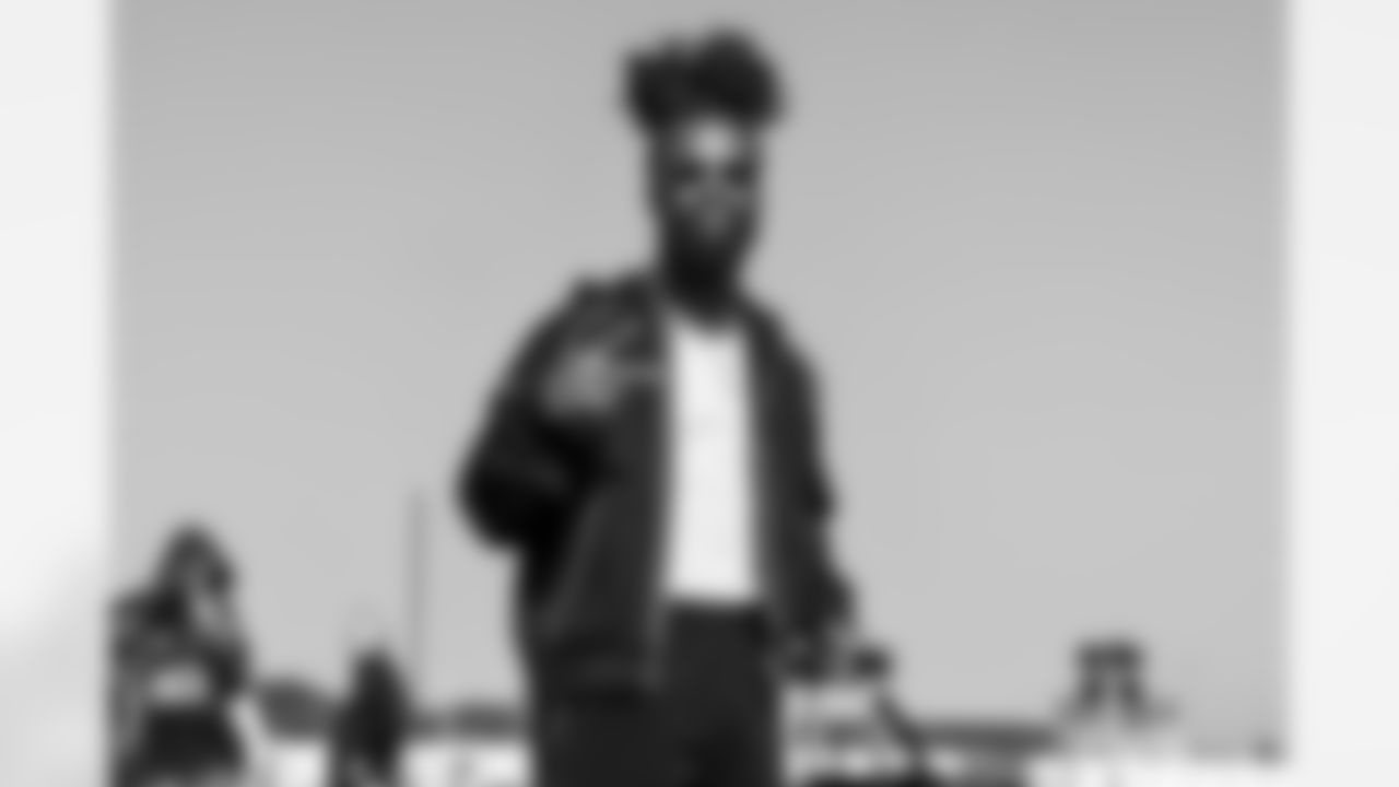 Los Angeles Chargers CB Donte Jackson (26) travels to Dallas on Saturday, Dec. 20, 2025 for the Week 16 regular season matchup against the Dallas Cowboys.