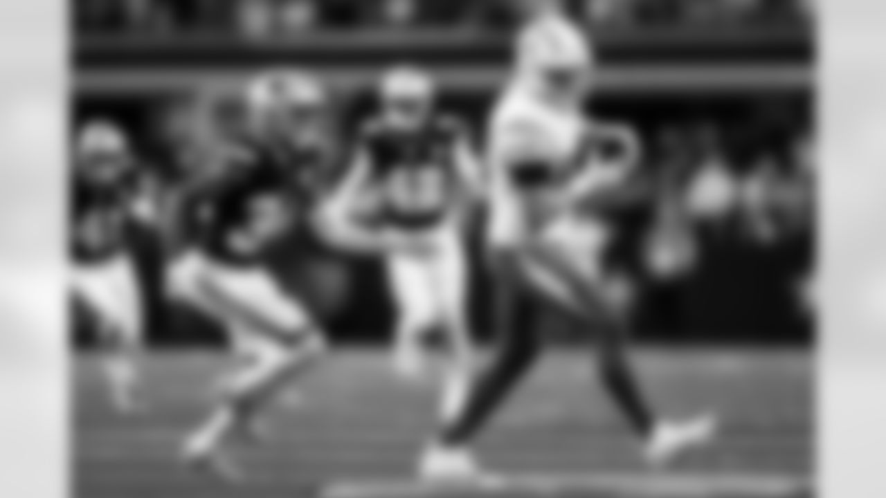 Check out the best shots from the Chargers Week 16 matchup against the Cowboys!