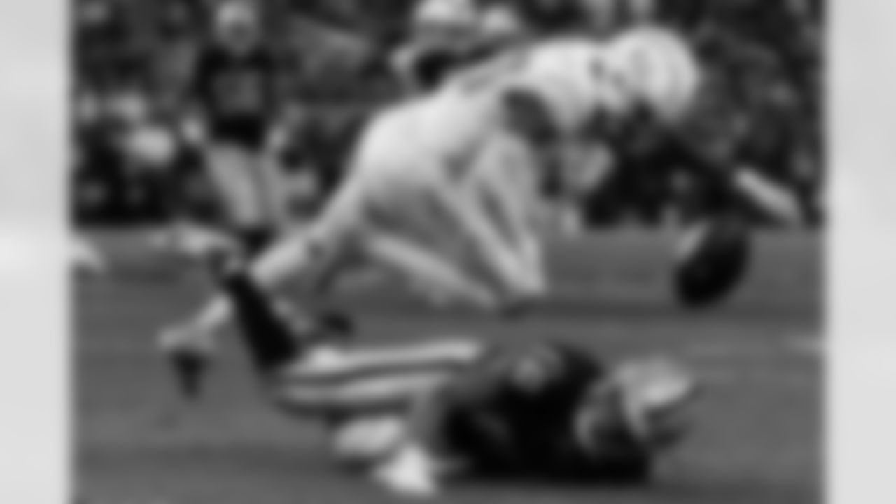 The Los Angeles Chargers play the Las Vegas Raiders on Thursday, December 14, 2023 at Allegiant Stadium in Las Vegas, NV.
[FINAL SCORE: LV 63 - LV 21]