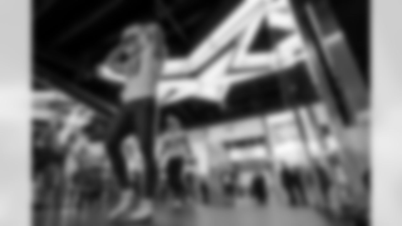 Check out the best shots from the Chargers Week 16 matchup against the Cowboys!