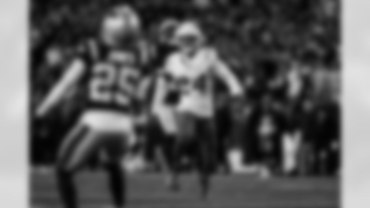 Take a look at the best photos of Chargers 2026 free agent Benjamin St-Juste