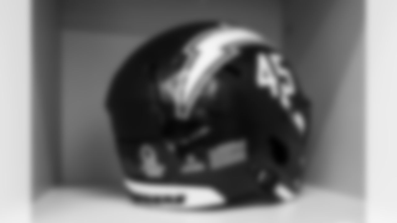 OLB Tuli Tuipulotu (45)