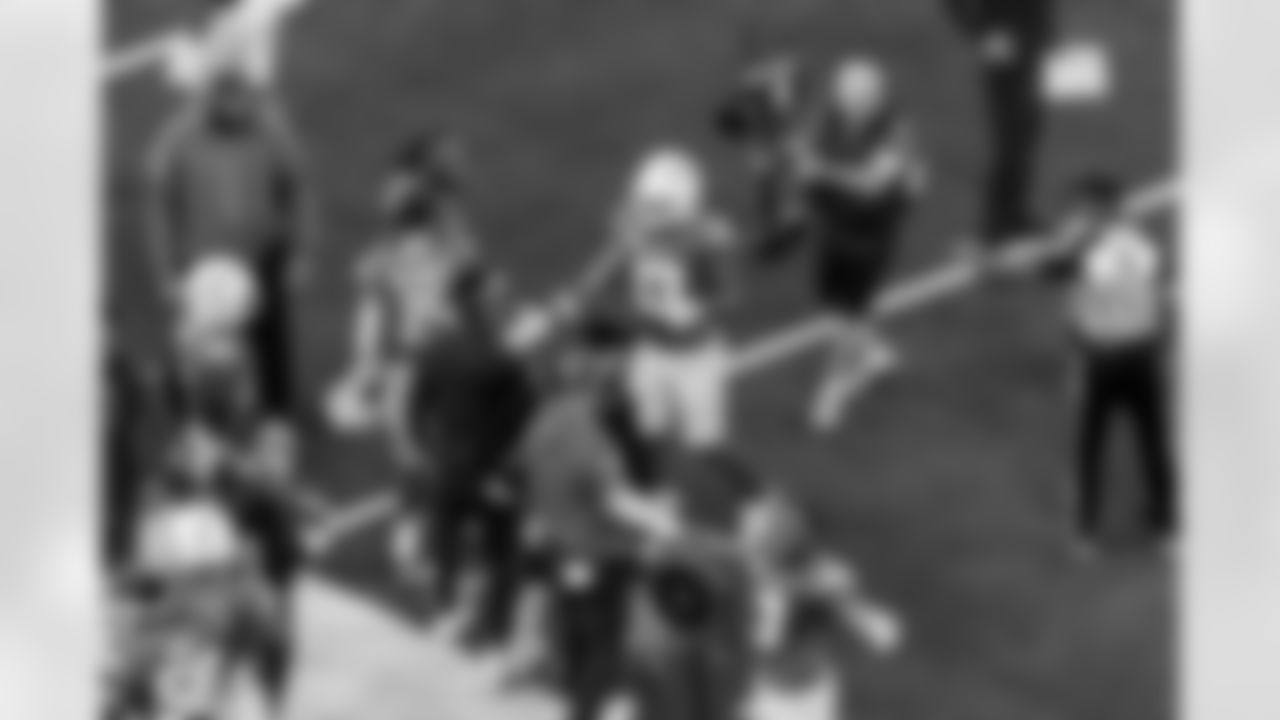 Check out the best shots from the Chargers Week 10 matchup against the Steelers!