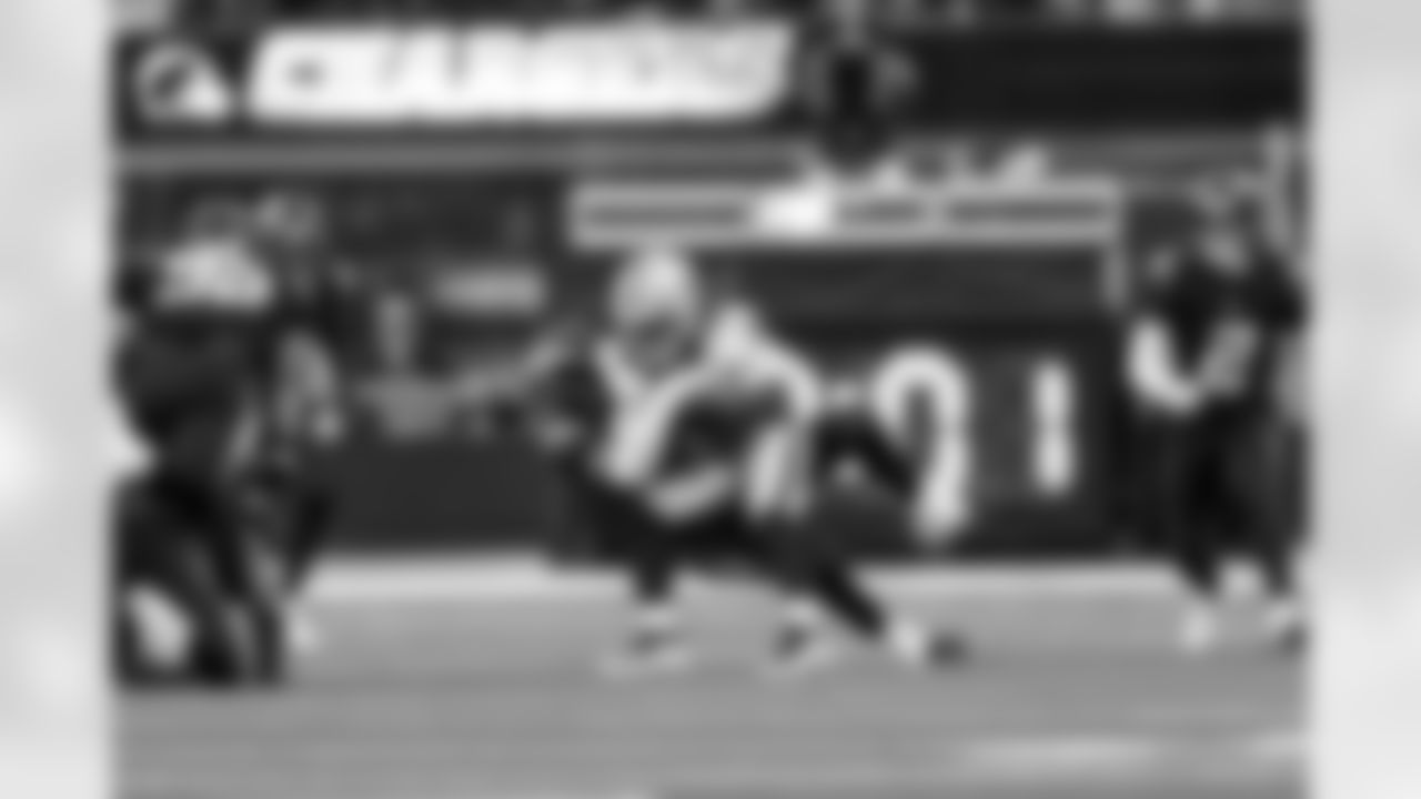 LB Daiyan Henley (0)