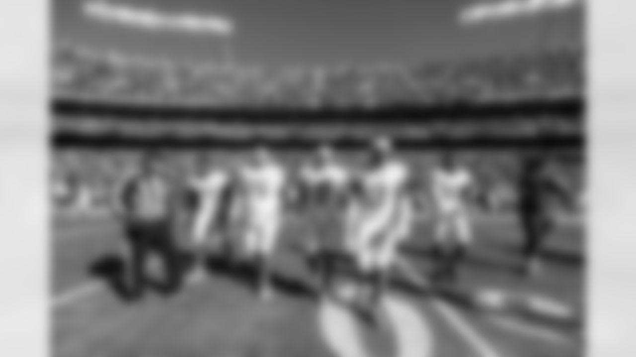 Check out the best shots from the Chargers Week 15 matchup against the Chiefs!