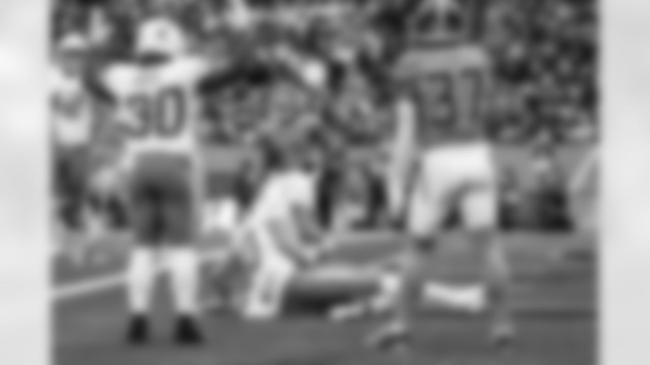 QB Justin Herbert (10)