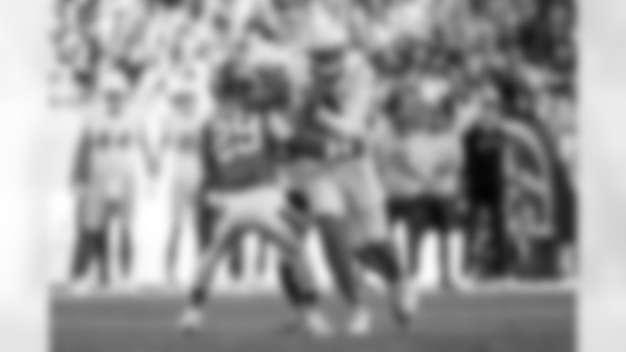 Check out the best shots from the Chargers Week 18 matchup against the Broncos!