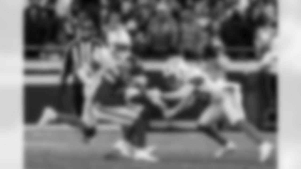 Check out the best shots from the Chargers Week 15 matchup against the Chiefs!