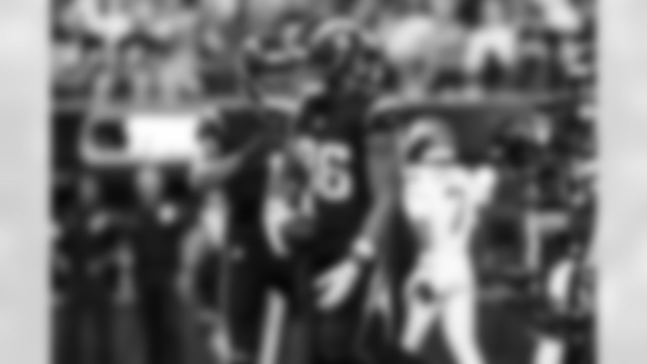 WR Quentin Johnston (1) and TE Oronde Gadsden (86)