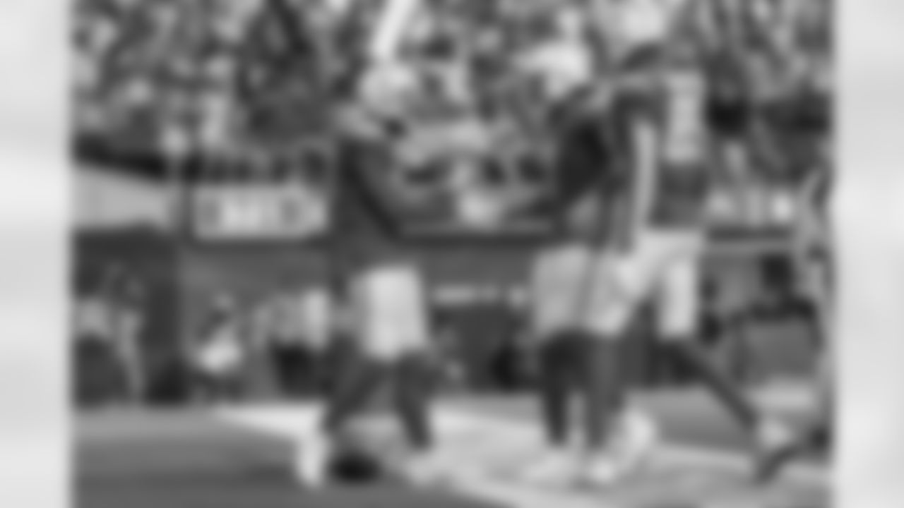 The Los Angeles Chargers play the Detroit Lions on Sunday, November 12, 2023 at SoFi Stadium in Inglewood, CA.
[FINAL SCORE: DET 41 - LAC 38]