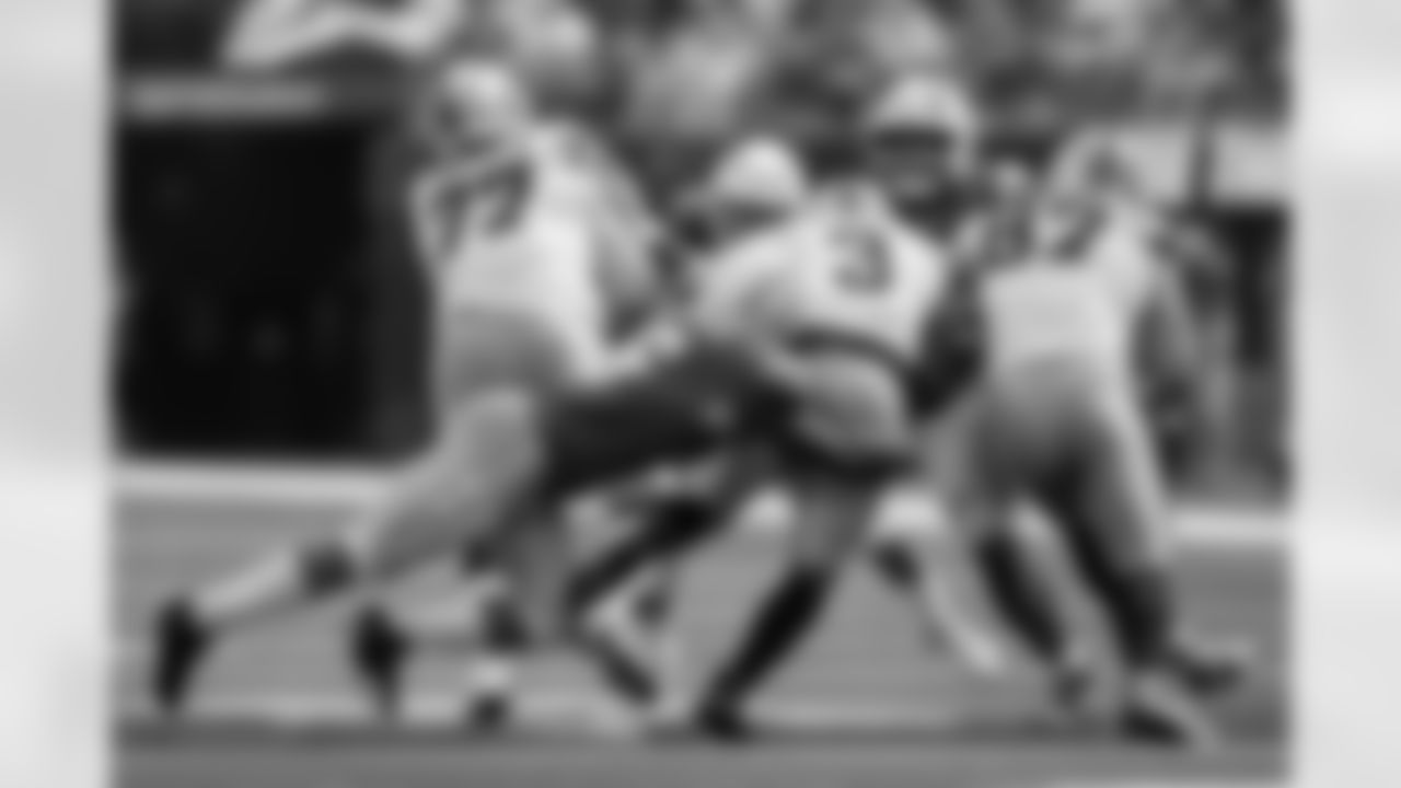 The Los Angeles Chargers play the Las Vegas Raiders on Sunday, September 8, 2024 at SoFi Stadium in Inglewood, CA.
[FINAL SCORE: LAC 22 - LV 10]