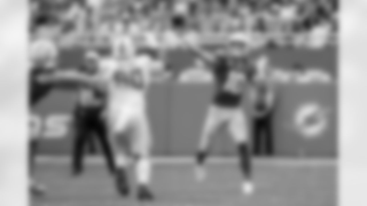 Check out the best shots from the Chargers Week 6 matchup against the Dolphins!