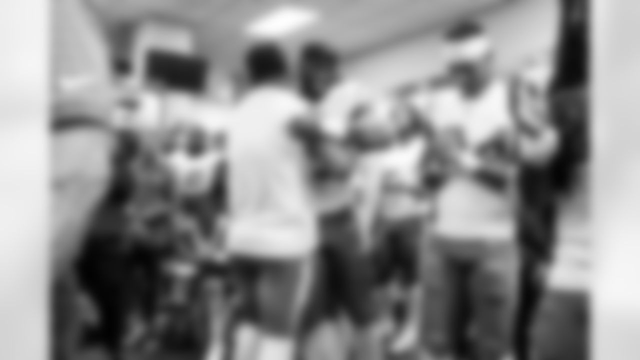 OLB Tuli Tuipulotu (45) and OLB Odafe Oweh (98)