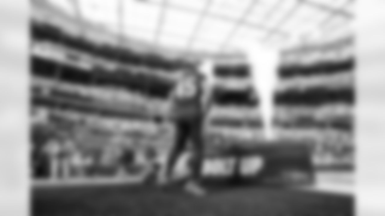 OLB Tuli Tuipulotu (45)