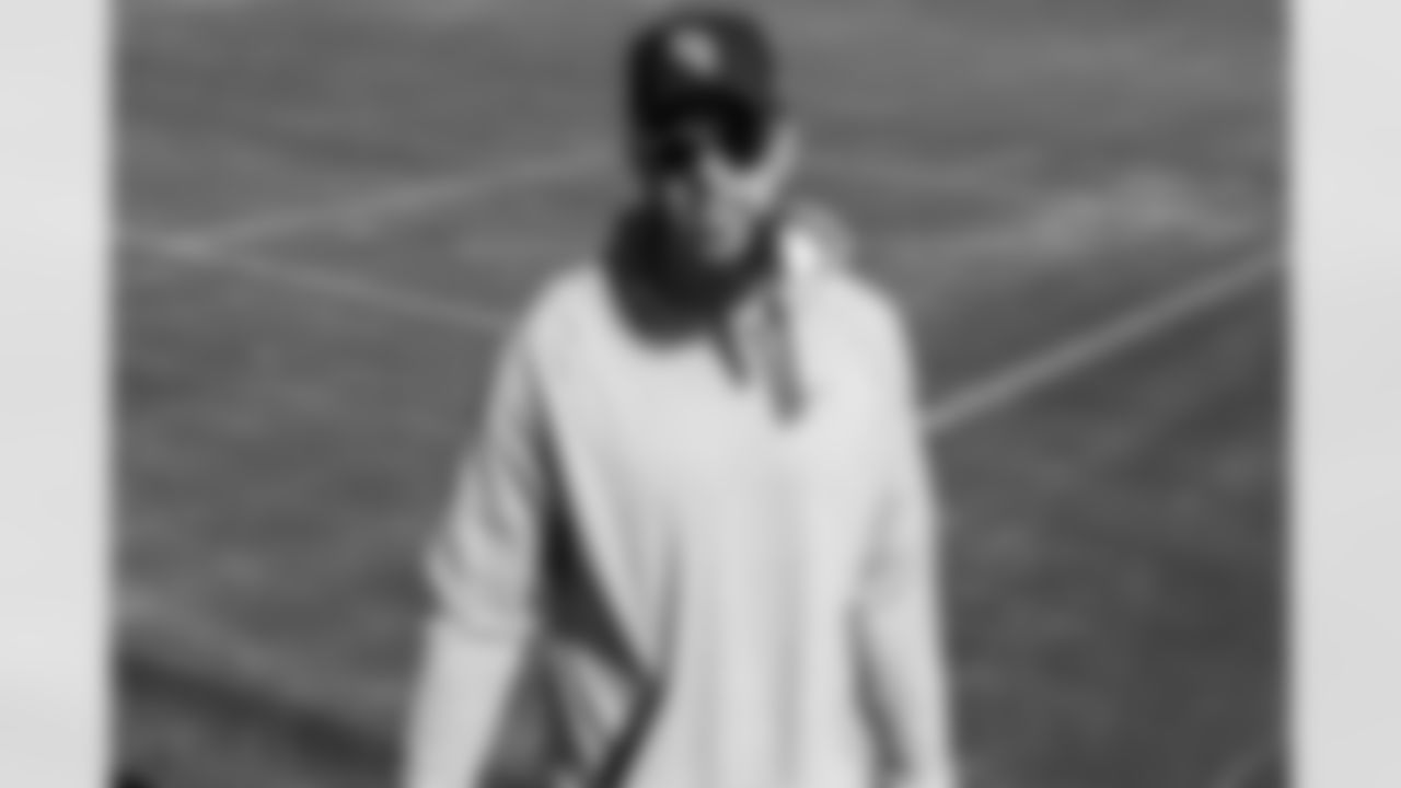 Los Angeles Chargers WR Keenan Allen (13) travels to New England on Friday, Jan. 9, 2025 for the Wild Card matchup against the New England Patriots.