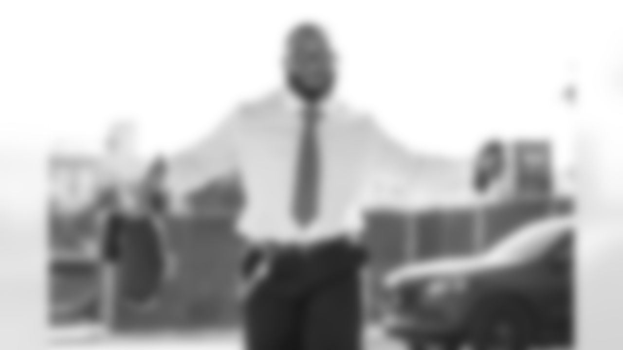 DL Da'Shawn Hand (91)