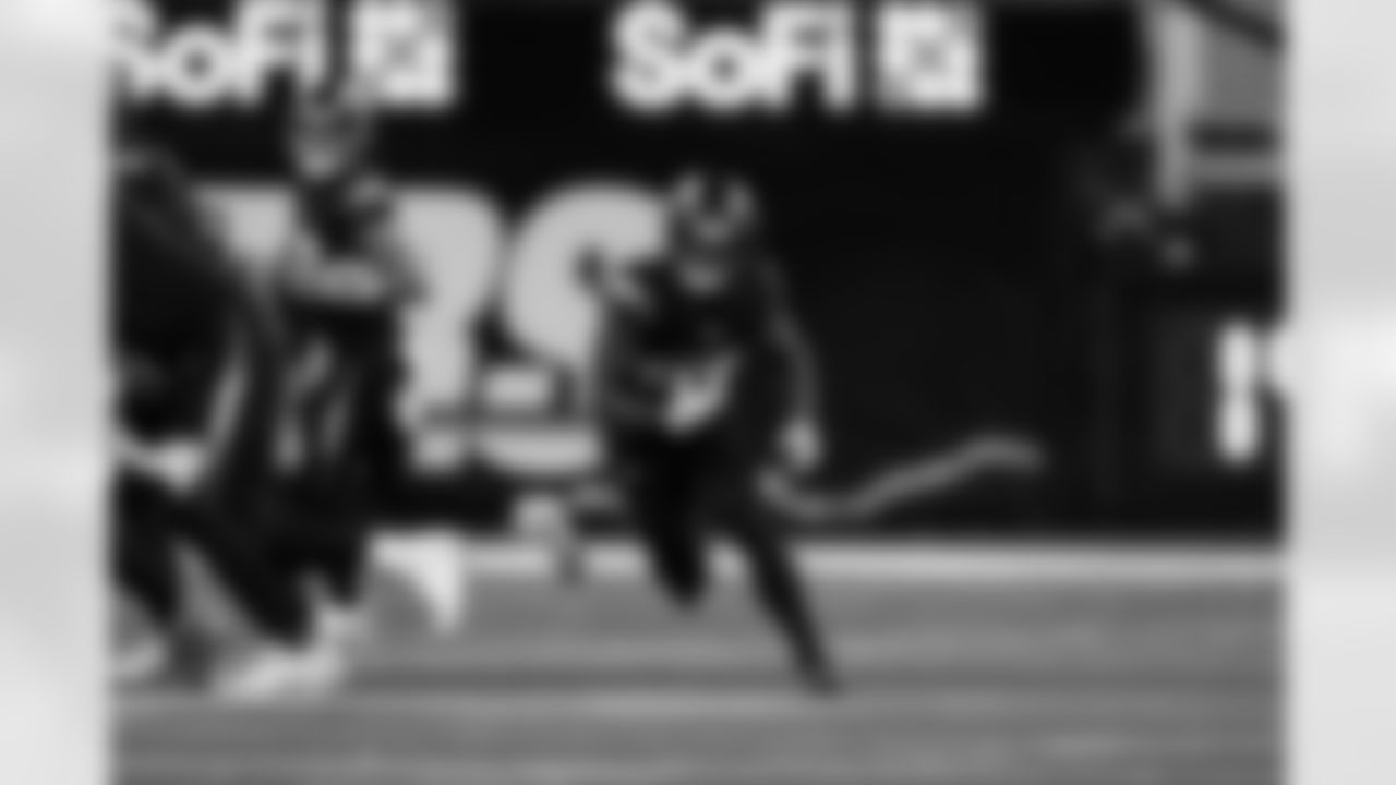 RB Kimani Vidal (30)