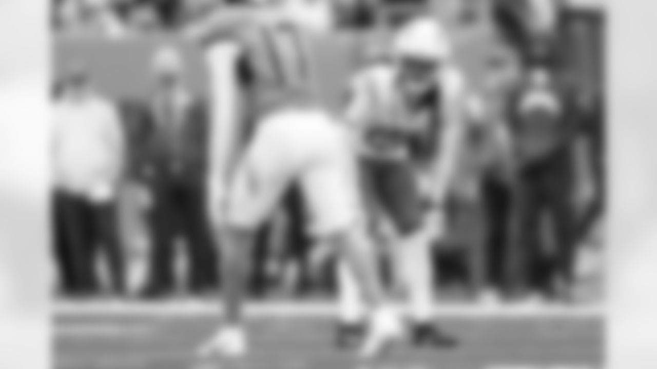 Check out the best shots from the Chargers Week 9 matchup against the Titans!