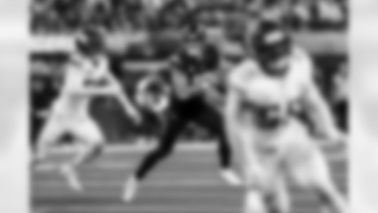 QB Justin Herbert (10)