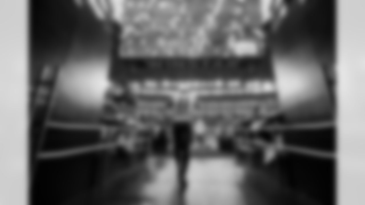 Check out the best shots from the Chargers Week 16 matchup against the Cowboys!