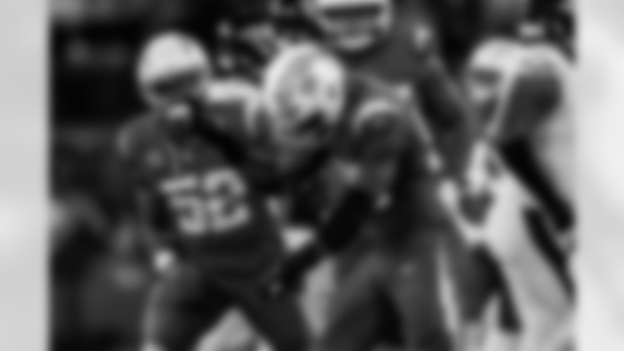 Take a look at the best photos of Chargers 2026 free agent Odafe Oweh