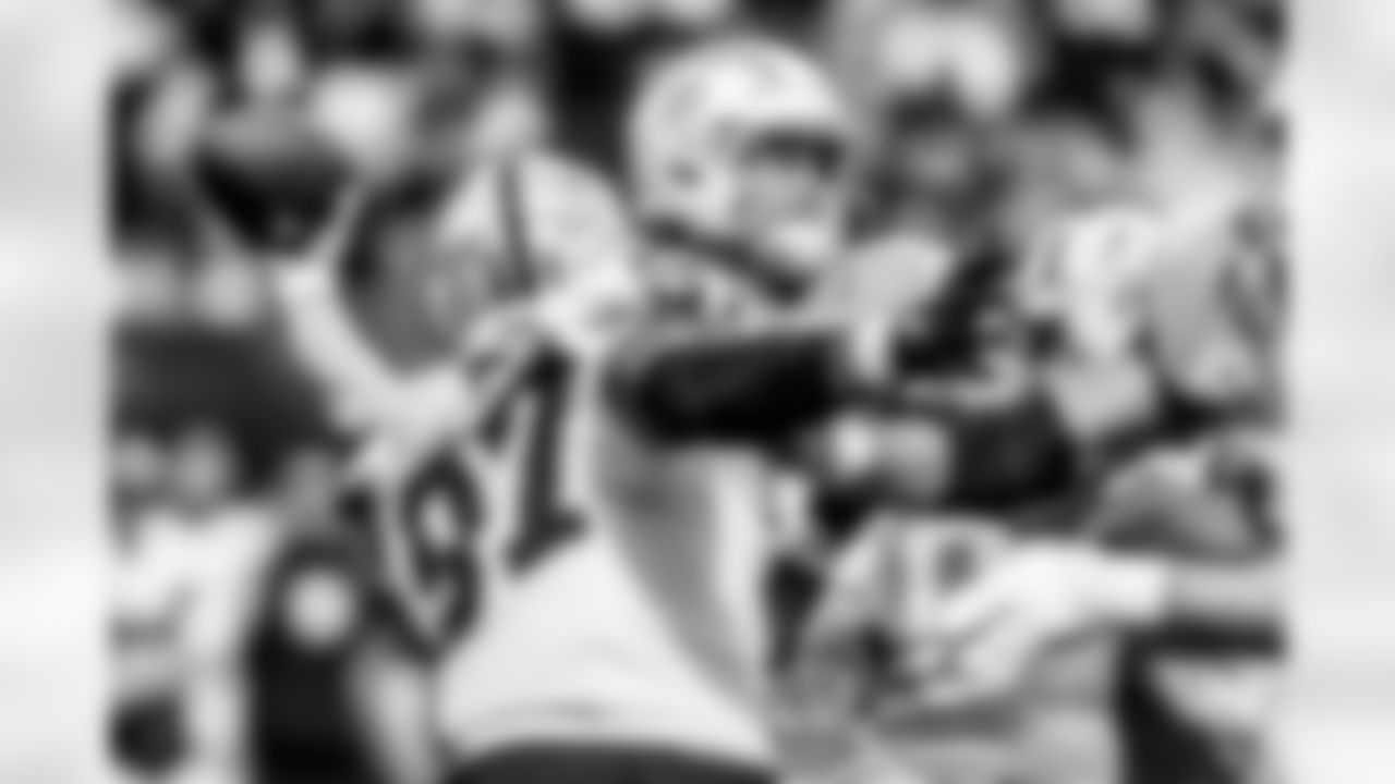 The Los Angeles Chargers play the Las Vegas Raiders on Sunday, September 8, 2024 at SoFi Stadium in Inglewood, CA.
[FINAL SCORE: LAC 22 - LV 10]