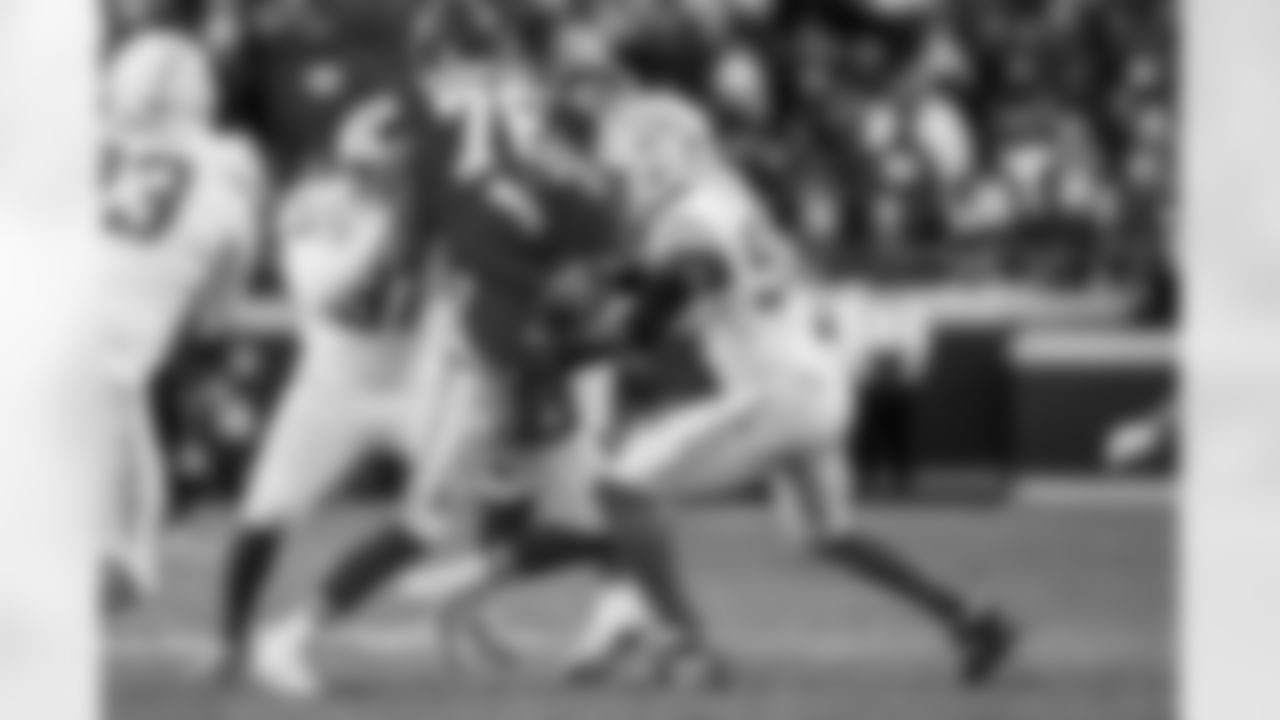 Check out the best shots from the Chargers Week 15 matchup against the Chiefs!