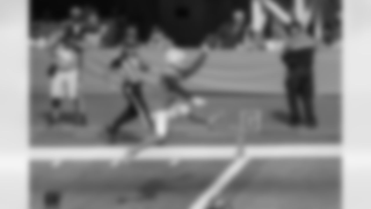 The Los Angeles Chargers play the Cleveland Browns on Sunday, October 10, 2021 at SoFi Stadium in Inglewood, CA.
[FINAL SCORE: LAC 47 - CLE 42]