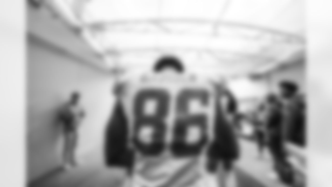 TE Oronde Gadsden (86)